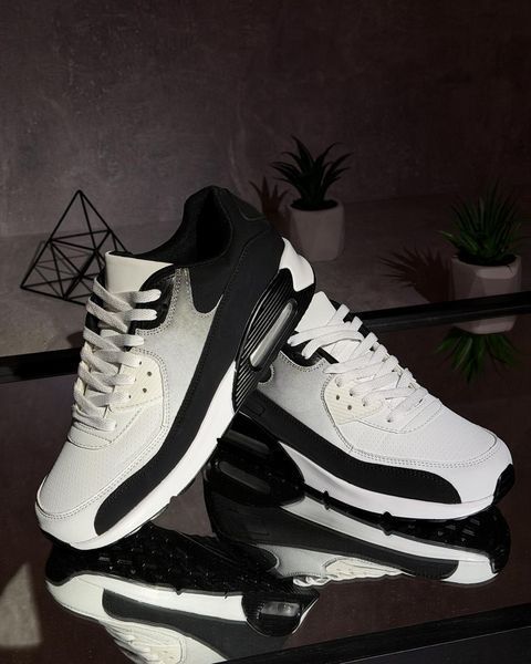 Чорно-білі кросівки в стилі Air Max &mdash; чоловіче взуття INTERSTEP